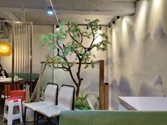 -德林酸菜鱼火锅(南丹店)