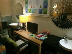 -喜鹊愉家酒店(郑州曼哈顿博览中心地铁站店)