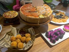 -Dragon Pizza•圆脸龙披萨·牛排餐厅
