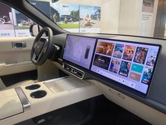 -理想汽车(世纪汇店)