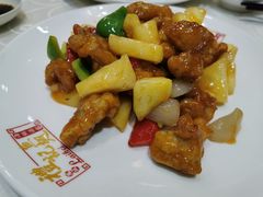 菠萝咕老肉-凤城礼记鱼翅海鲜酒家(新马路总店)
