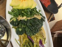 -老牌坊云南鱼豆花火锅(哈西万达店)