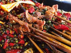 招牌香辣牛肉-肖卫峰灌县老妈砂锅串串(华天广场店)