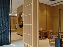 -鱼鲜饭香·招牌汽锅剁椒鱼头王