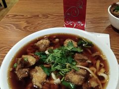 牛肉面-清真吴记门钉肉饼·喜多利