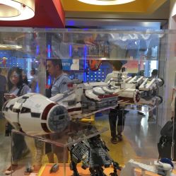 -乐高品牌旗舰店(人民广场店)