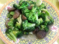 西兰花扒草菇-砂锅居(西四店)