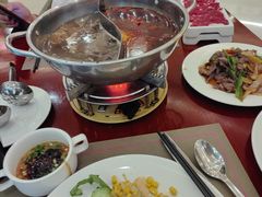 -元一希尔顿酒店·鲜切牛肉火锅禅自助餐厅