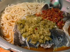 姐夫鸳鸯剁椒鱼头王-姐夫的小菜(新中关购物中心店)