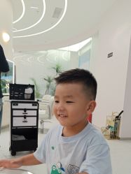 -PE SALON