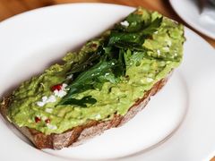 牛油果吐司-Egg•Allday Brunch(襄阳北路店)