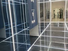 -岩顶健身(玄武店)