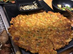 泡菜饼-肉甲韩国木炭烤肉(新壹街1店)