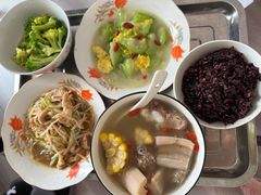 -鲸育宝宝月嫂(徐汇店)