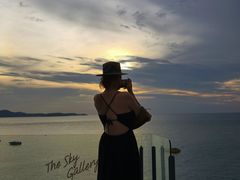 -网红落日悬崖餐厅 The Sky Gallery