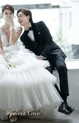 -雪中彩影婚纱摄影·微光艺术中心