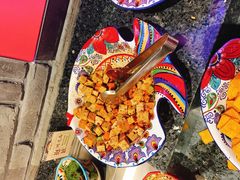 -老牌坊云南鱼豆花火锅(哈西万达店)
