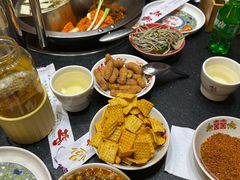 -沸炉重庆老火锅(军事博物馆店)