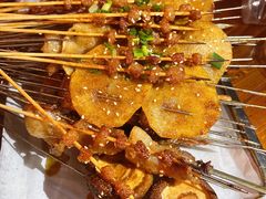 -老街烧烤(华中农业大学梧桐路步行街店)