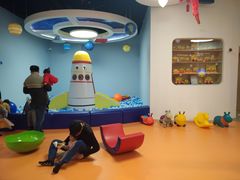 -小门牙好性格托育(北外滩中心)