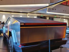 -TESLA 特斯拉(上海太古汇体验店)