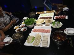 -唯爱KTV聚会餐厅(仙林东城汇店)