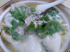 -小许三鲜砂锅馄饨店(家多乐烟酒店)