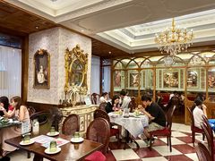-秘密旅行Bonjour(黑金冠 江南西店)