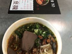 -六合夜市