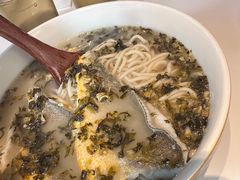 小黄鱼煨面-顶特勒·黄鱼馆·特色菜(上海大世界店)