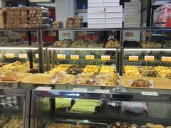 面包甜点陈列柜-康乃馨糕饼店(永安道店)