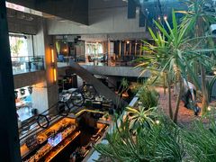 -The ROOF (通盈中心店)