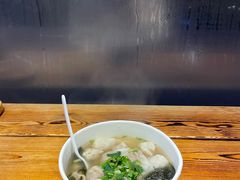 鱼丸鲜肉馄饨-手劲鱼丸馄饨铺(哈一百店)