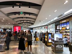 -日上免税店(三径路t3店)