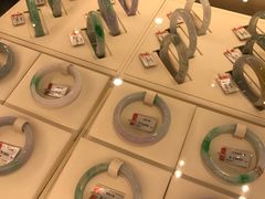 -华夏典当行(龙德广场店)