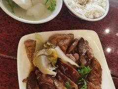 -猪脚洪隆江猪脚饭