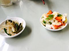 免费咸菜-闫家驴肉老店(华电一校店)