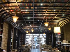 -钟书阁(松江泰晤士小镇店)