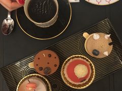 -Salon de The de Joel Robuchon(外滩18号店)