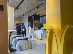 -麦当劳(GOGO新天地店)