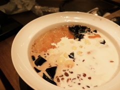 -RUXU入续糖水铺与包(卓悦中心店)