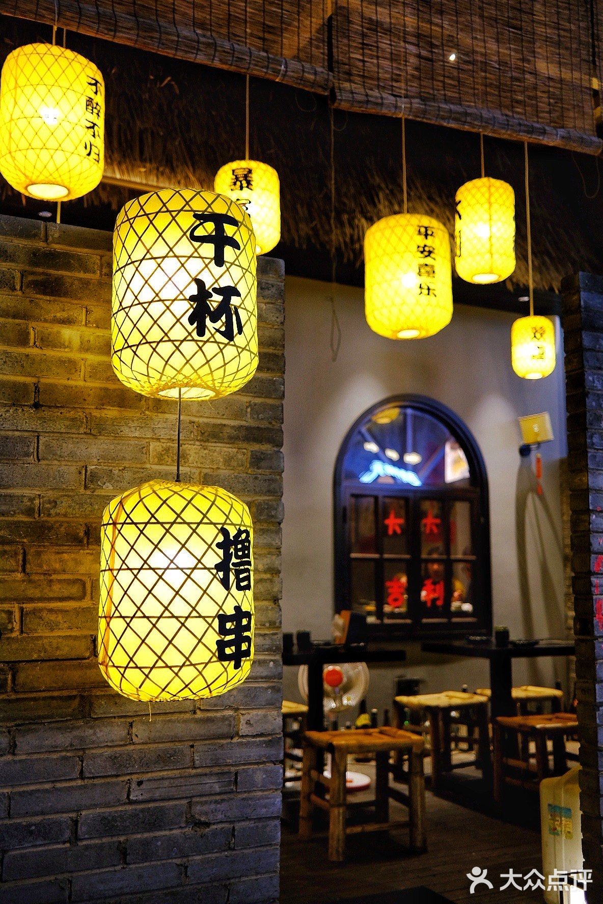这家氛围感中式bistro把我拿捏了