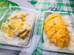 -芒果糯米饭摊子