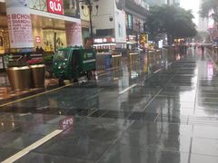 -八一路好吃街(雨田商务大厦店)