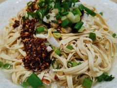 油泼干豆腐丝-冷大厨灌汤包