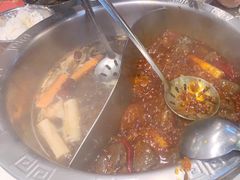 卜卜贝鸳鸯锅-憨铁匠老火锅(龙岗万科里店)