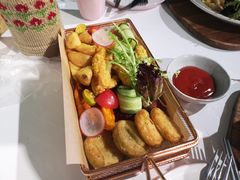 美式混合炸物-秀儿家の小确幸融合西餐厅(万达店)