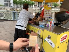 -詹爷爷乌节路街头冰淇淋