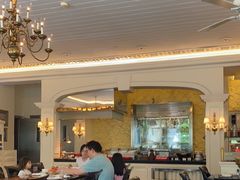 -荟景阁葡国餐厅