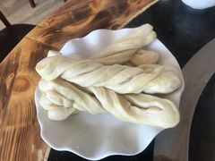 -粘豆包柴火铁锅炖